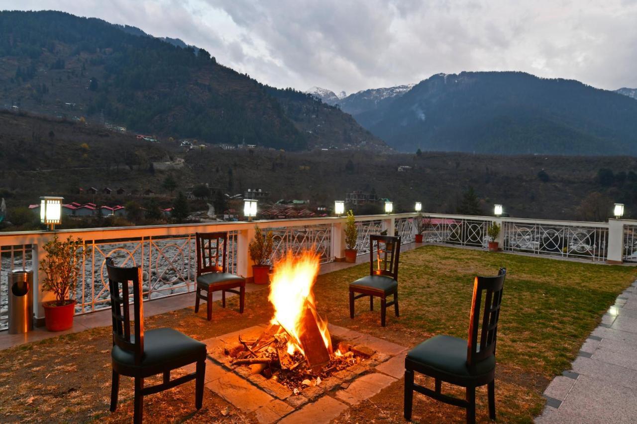 Mastiff Grand Manali Resort Ngoại thất bức ảnh