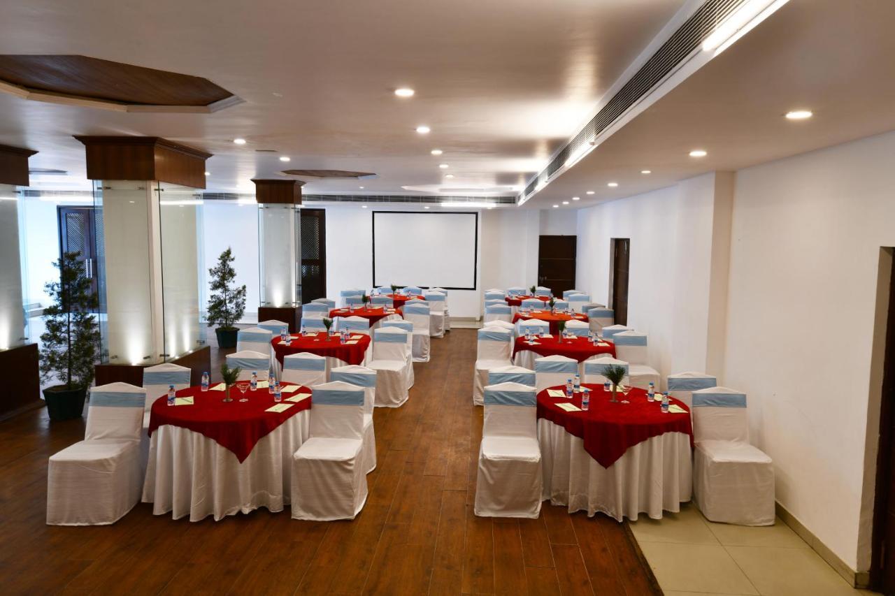 Mastiff Grand Manali Resort Ngoại thất bức ảnh