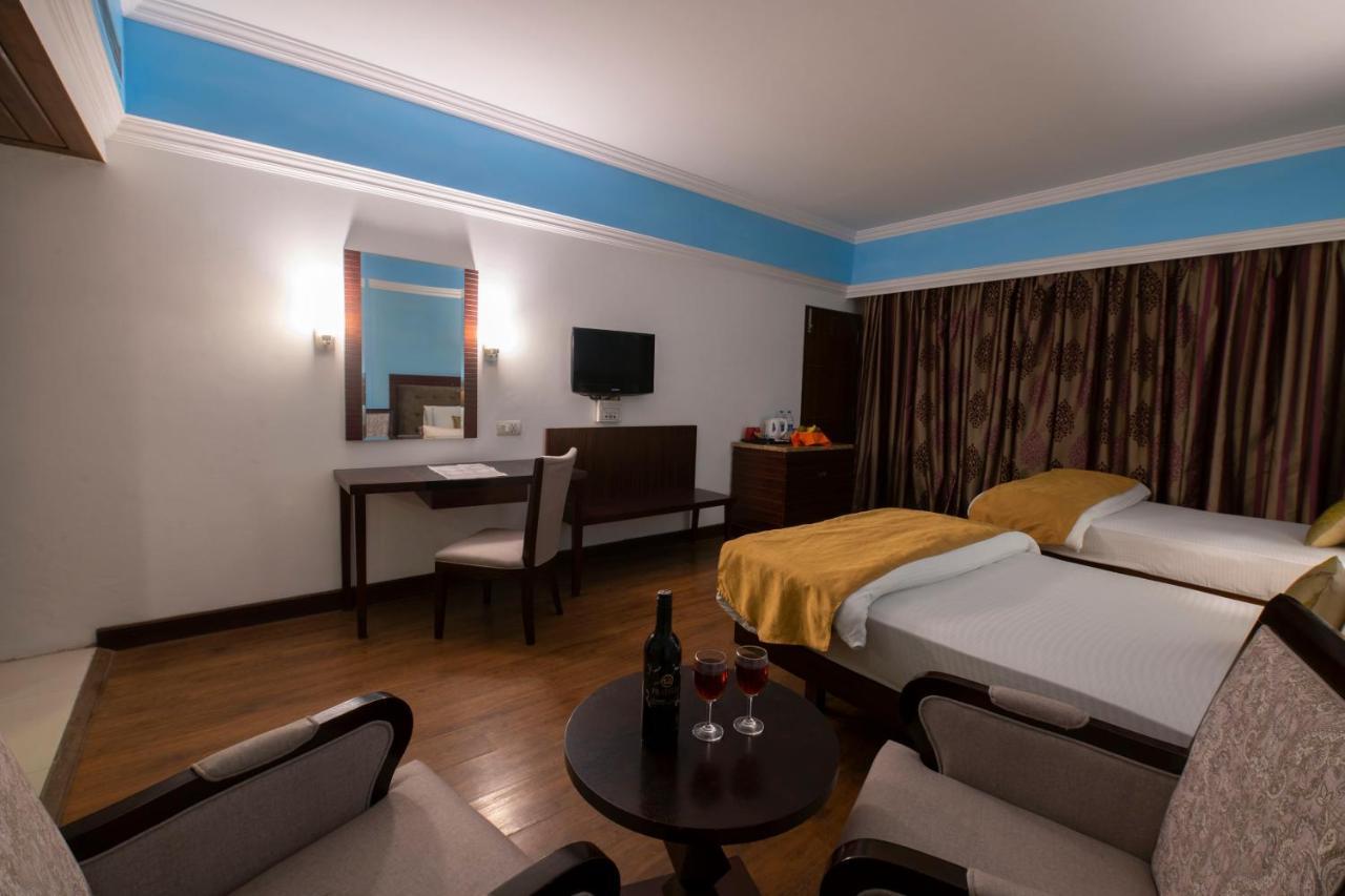 Mastiff Grand Manali Resort Ngoại thất bức ảnh