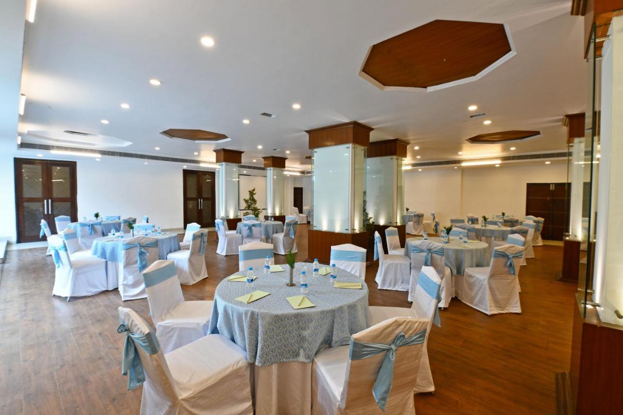 Mastiff Grand Manali Resort Ngoại thất bức ảnh