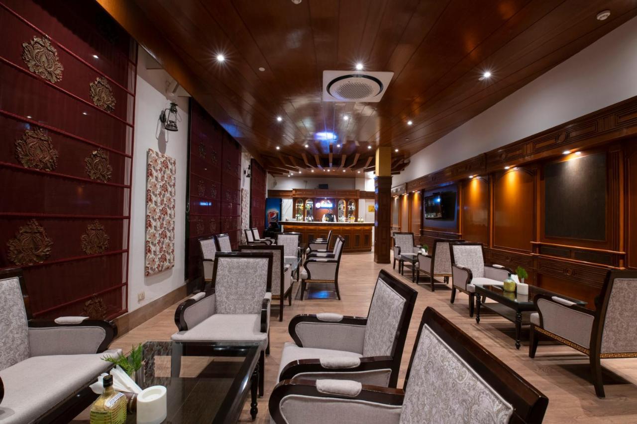 Mastiff Grand Manali Resort Ngoại thất bức ảnh