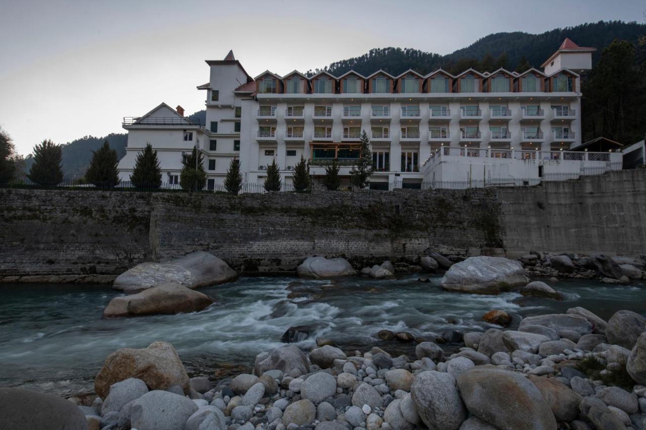 Mastiff Grand Manali Resort Ngoại thất bức ảnh