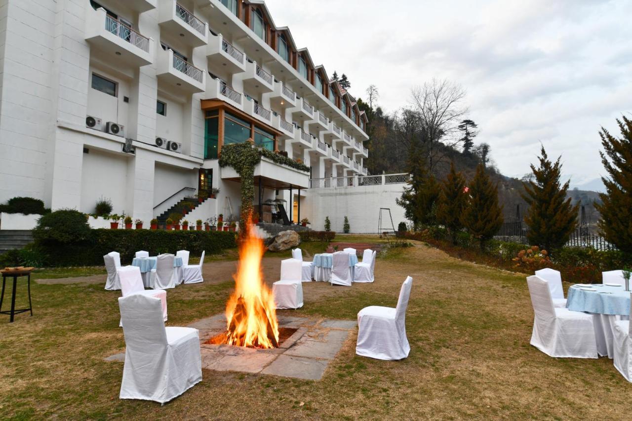 Mastiff Grand Manali Resort Ngoại thất bức ảnh