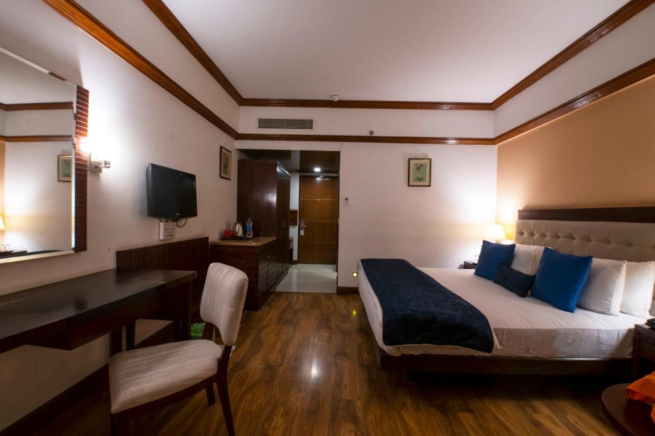 Mastiff Grand Manali Resort Ngoại thất bức ảnh