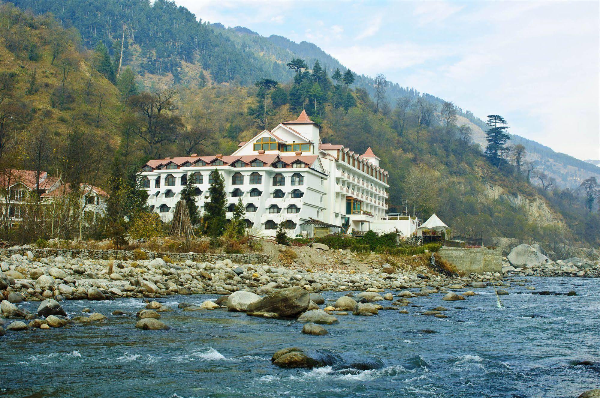 Mastiff Grand Manali Resort Ngoại thất bức ảnh